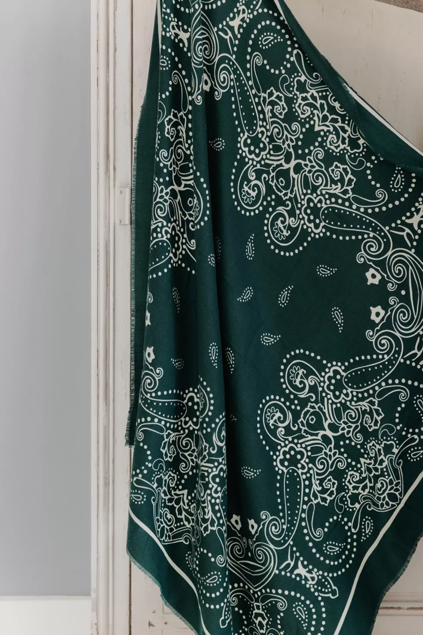 Store Foulard NIRA Accessoires