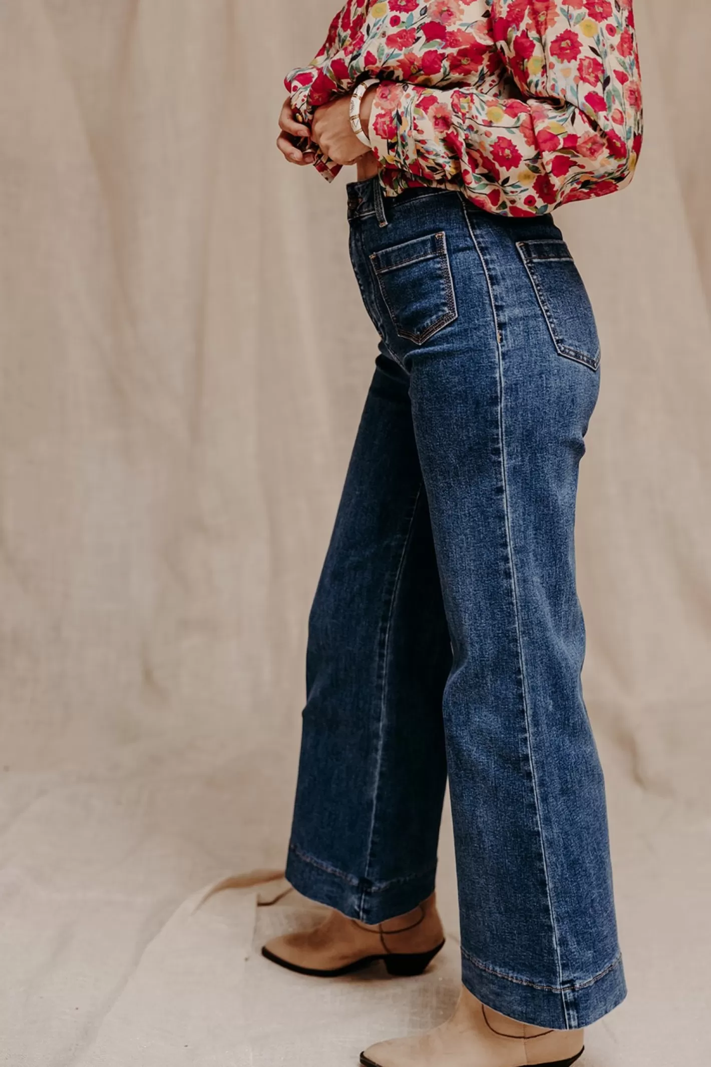 jean_gasparette_2.webp Shop Jean GASPARETTE Jean, Pantalon, Short, Combinaison