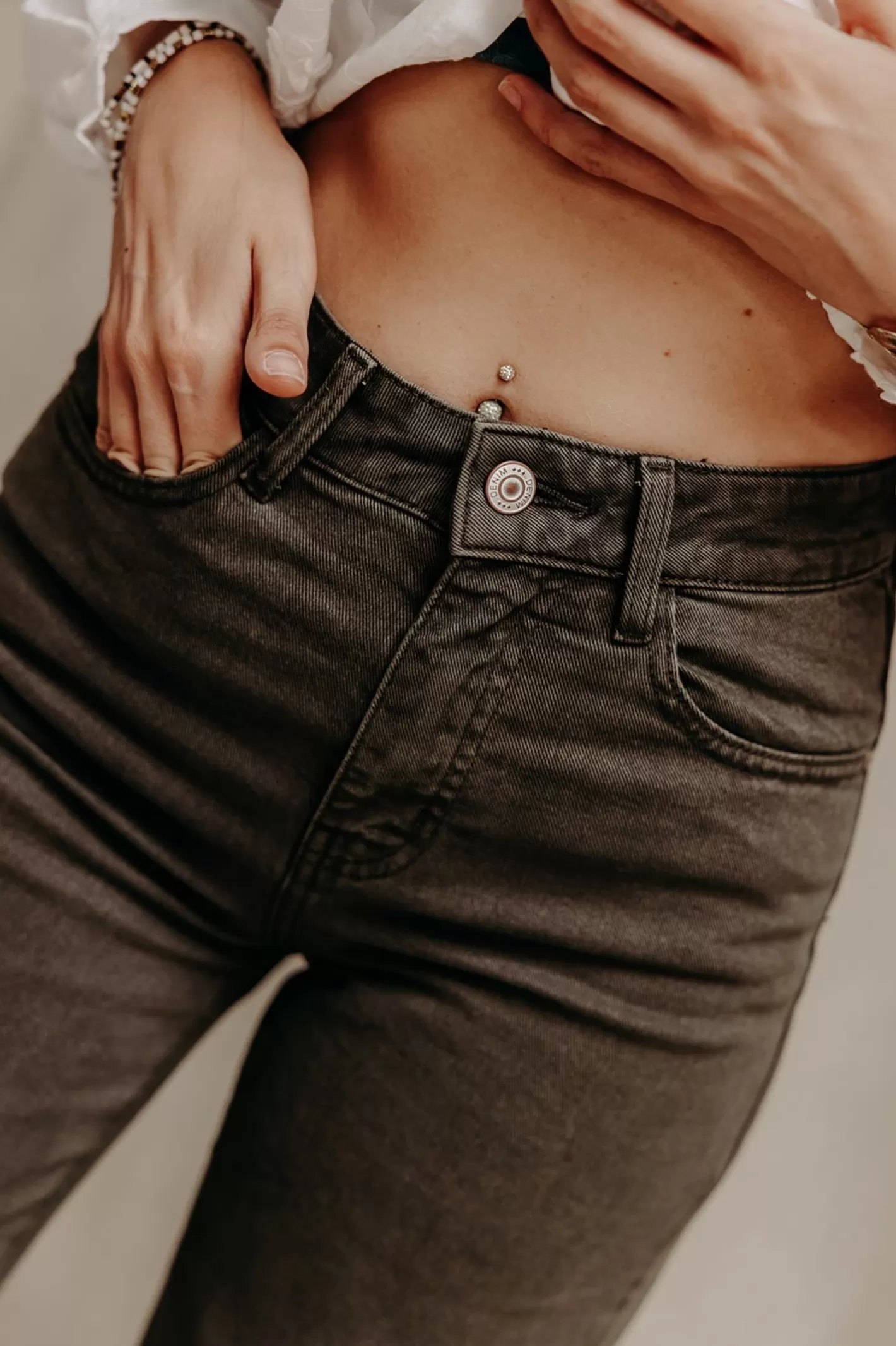 jean_paris_2.webp Outlet Jean PARIS Jean, Pantalon, Short, Combinaison