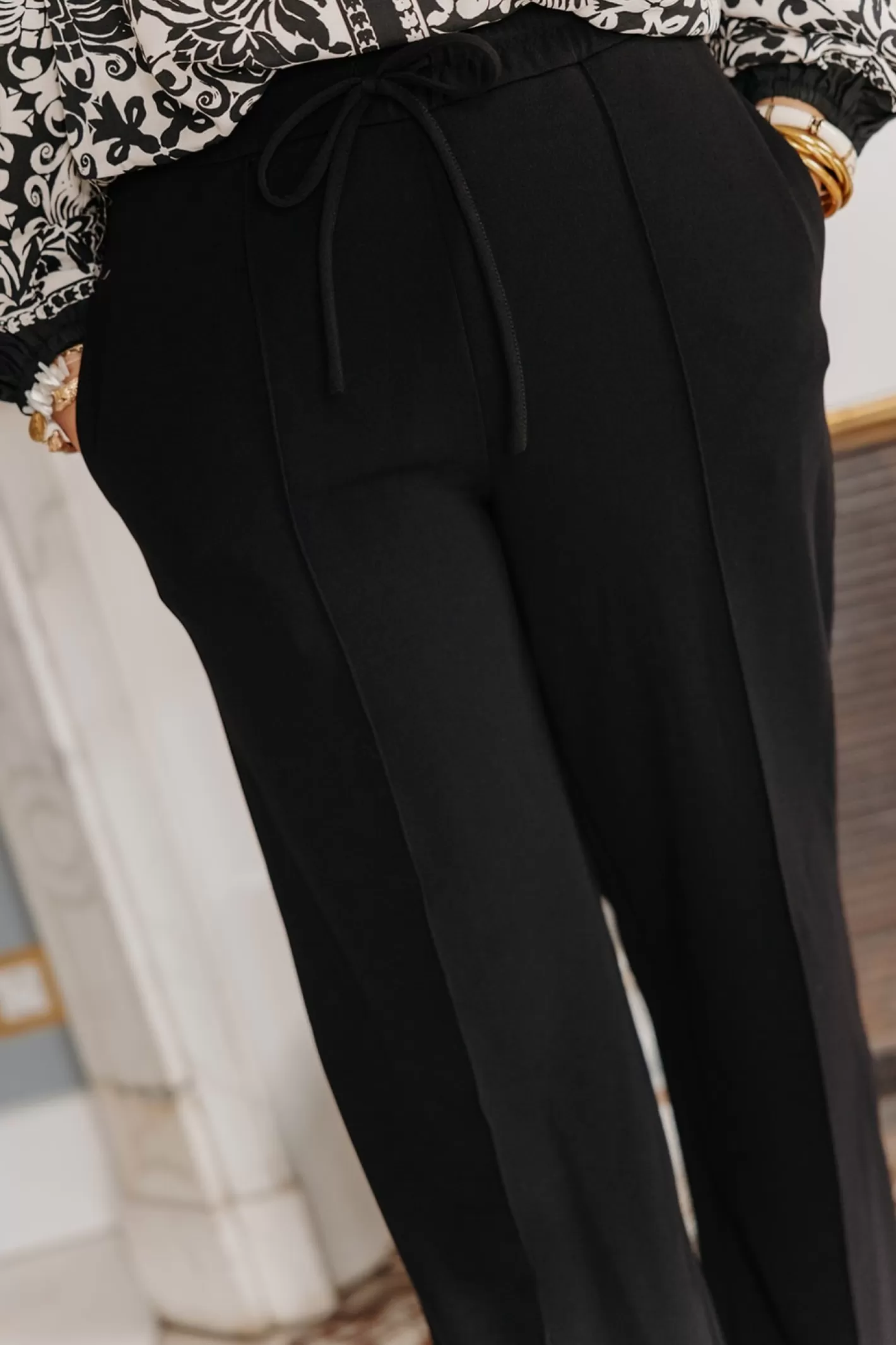pantalon_viclua_4.webp Flash Sale Pantalon VICLUA Jean, Pantalon, Short, Combinaison